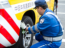 Always check before departure and after returning to make sure there are no problems with the patrol car that should keep safety