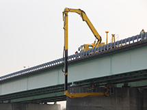 Inspection of concrete slabs (members directly receiving the load of the car) by bridge inspection vehicles