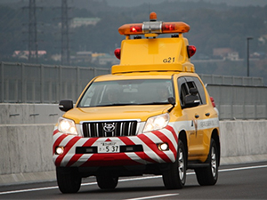 The daily patrol distance is about 36,000 km for the entire traffic management team. This is about the same distance as one earth lap.