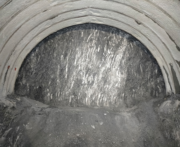 新小仏トンネル