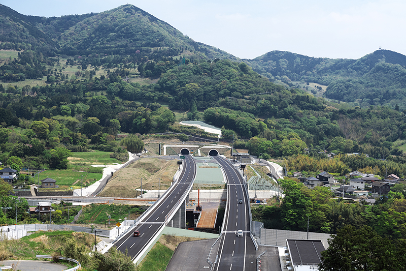 高取山トンネル西側