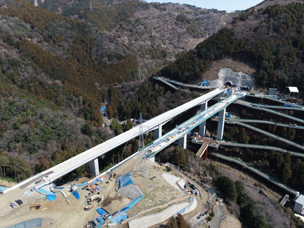 尺里川橋