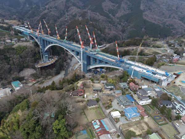 山北天空大橋（河内川橋）