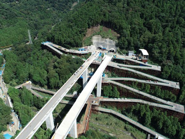 尺里川橋