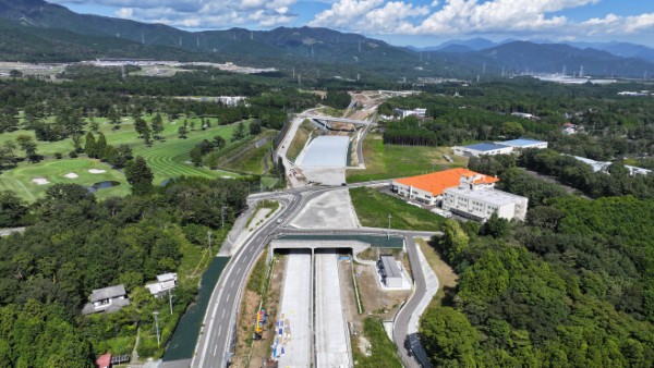 用沢地区開削トンネル 用沢地区開削トンネル