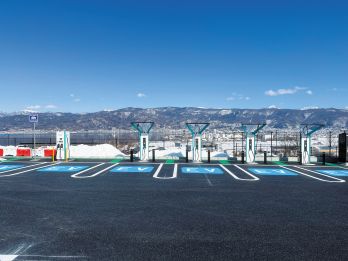 EV快速充电器（EXPASA足柄向上）