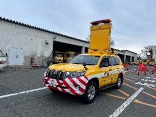 高速道路パトロールカー
