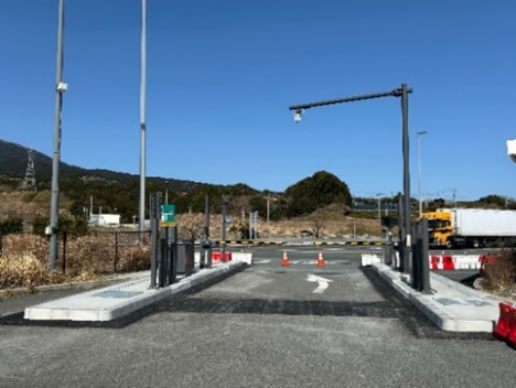 駿河湾沼津SA（下り）の予約駐車マス入口