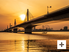 「リゾートエリアの朝焼け」