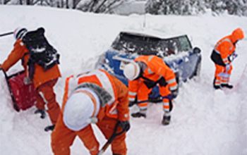 関東でも大雪が降る 油断は禁物 冬の東名 新東名 御殿場 冬の雪道ドライブガイド 高速道路 高速情報はnexco 中日本