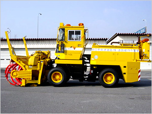 ロータリー除雪車 ロータリーちゃん 寒いときにがんばるクルマ はたらくクルマ 高速道路 高速情報はnexco 中日本